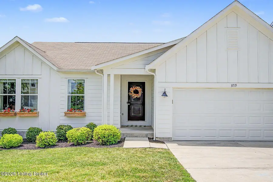 3719 Scarlet Oak Ln, La Grange, KY 40031 - #3