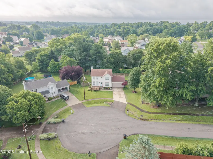 402 Acorn Ct, Elizabethtown, KY 42701 - #2