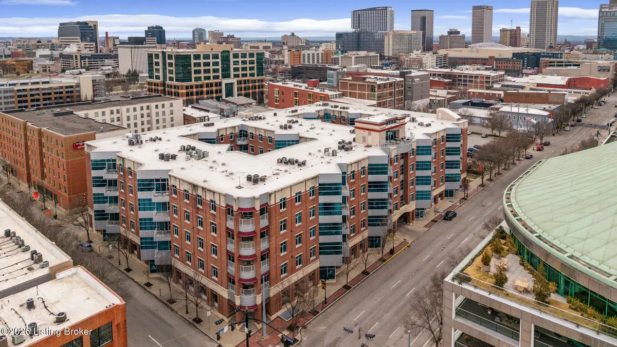 324 E Main St #213, Louisville, KY 40202 - #1