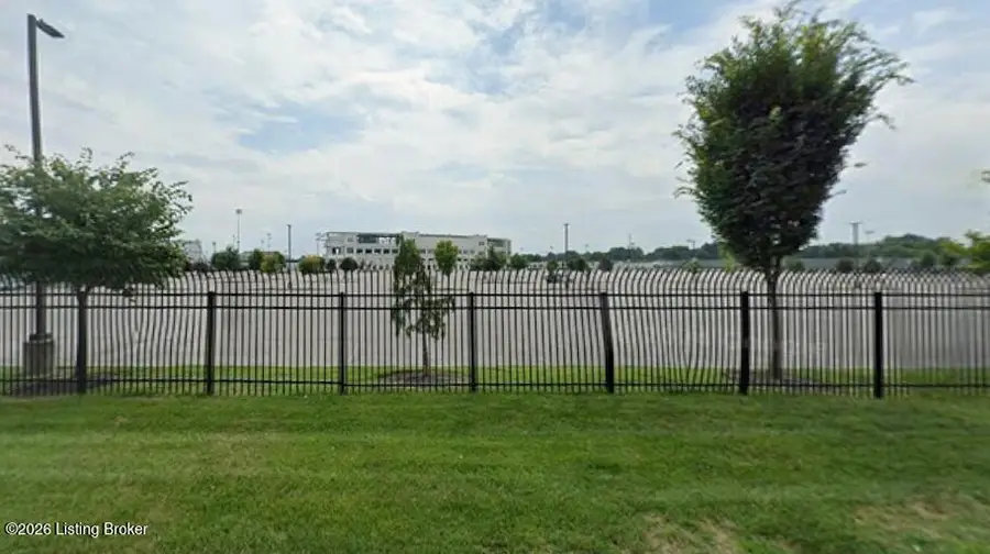 3318 Wizard Ave, Louisville, KY 40215 - #2