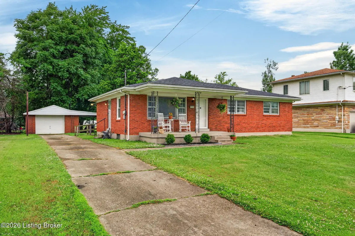 4304 Bayberry Dr, Louisville, KY 40216 - #1