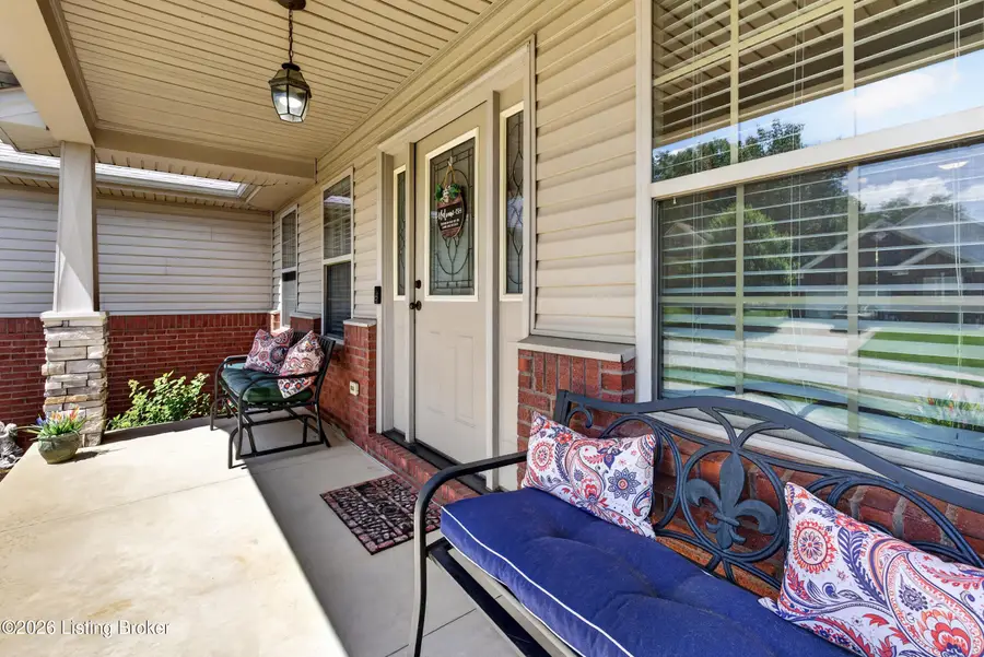 116 Vineland Parkway Dr, Vine Grove, KY 40175 - #2