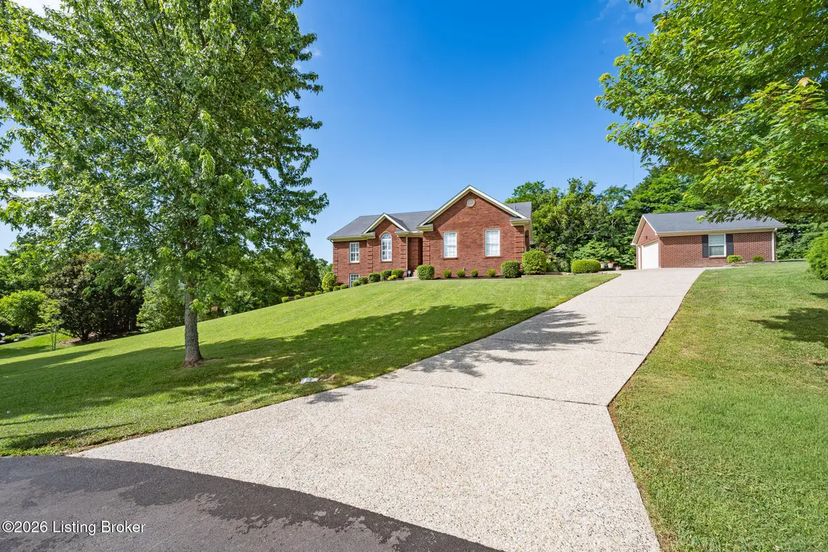 2700 Sycamore Run Ct, La Grange, KY 40031 - #1