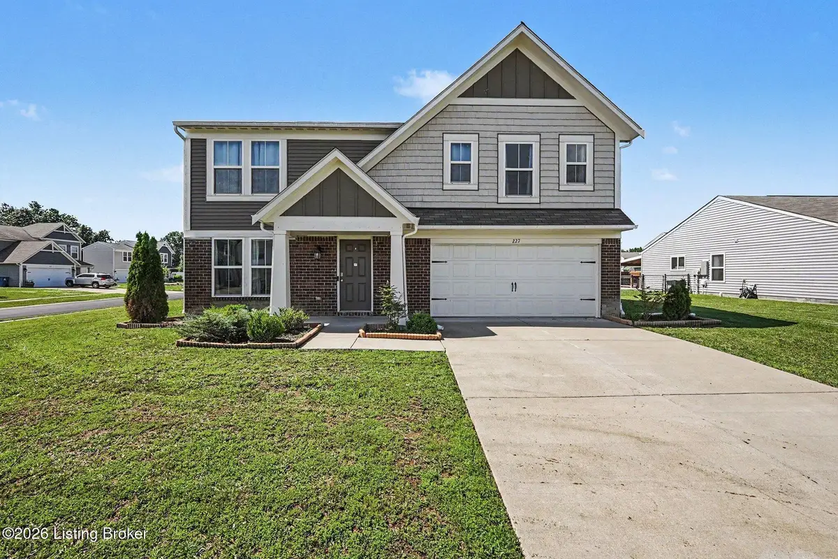 227 Boulders West Dr, Shepherdsville, KY 40165 - #1