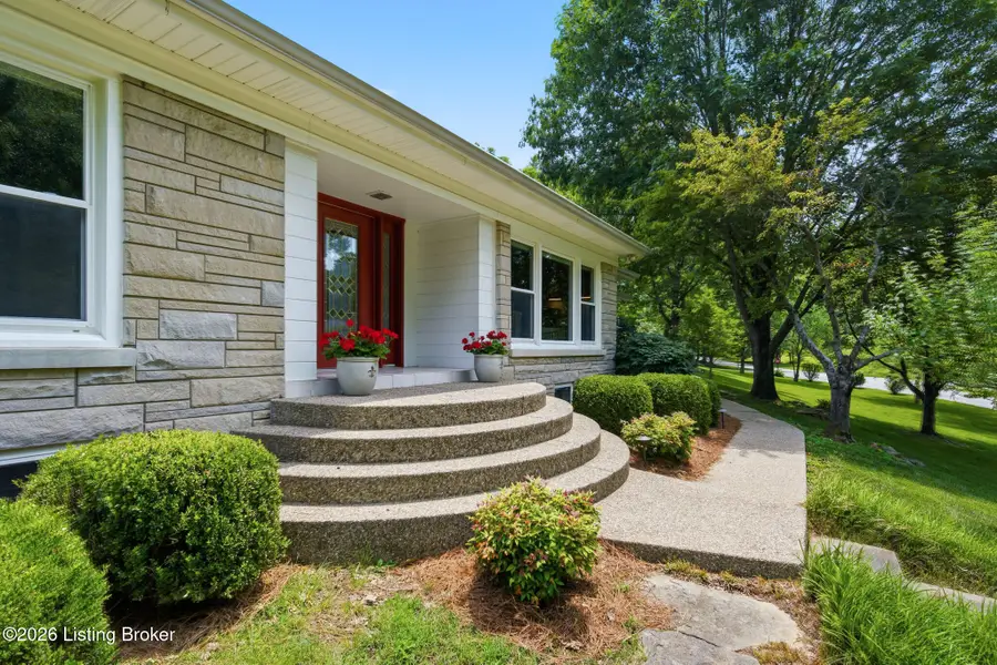 162 Arrowhead Rd, Louisville, KY 40207 - #3