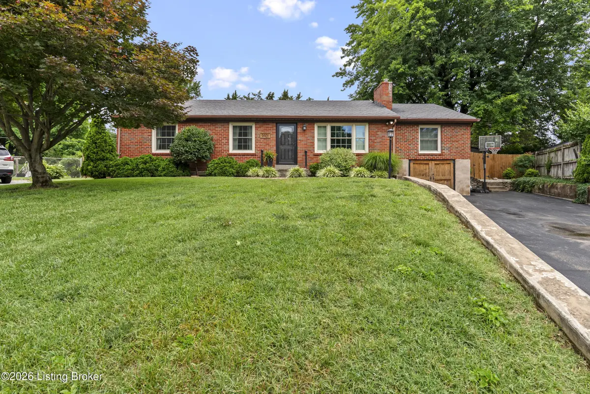 9901 Nanka Rd, Louisville, KY 40272 - #1