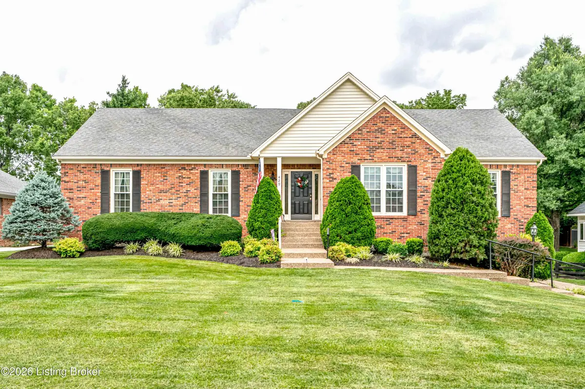 429 Seneca Rd, Shelbyville, KY 40065 - #1