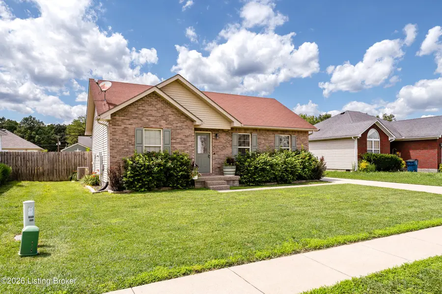 281 Madison Rae Blvd, Shepherdsville, KY 40165 - #3