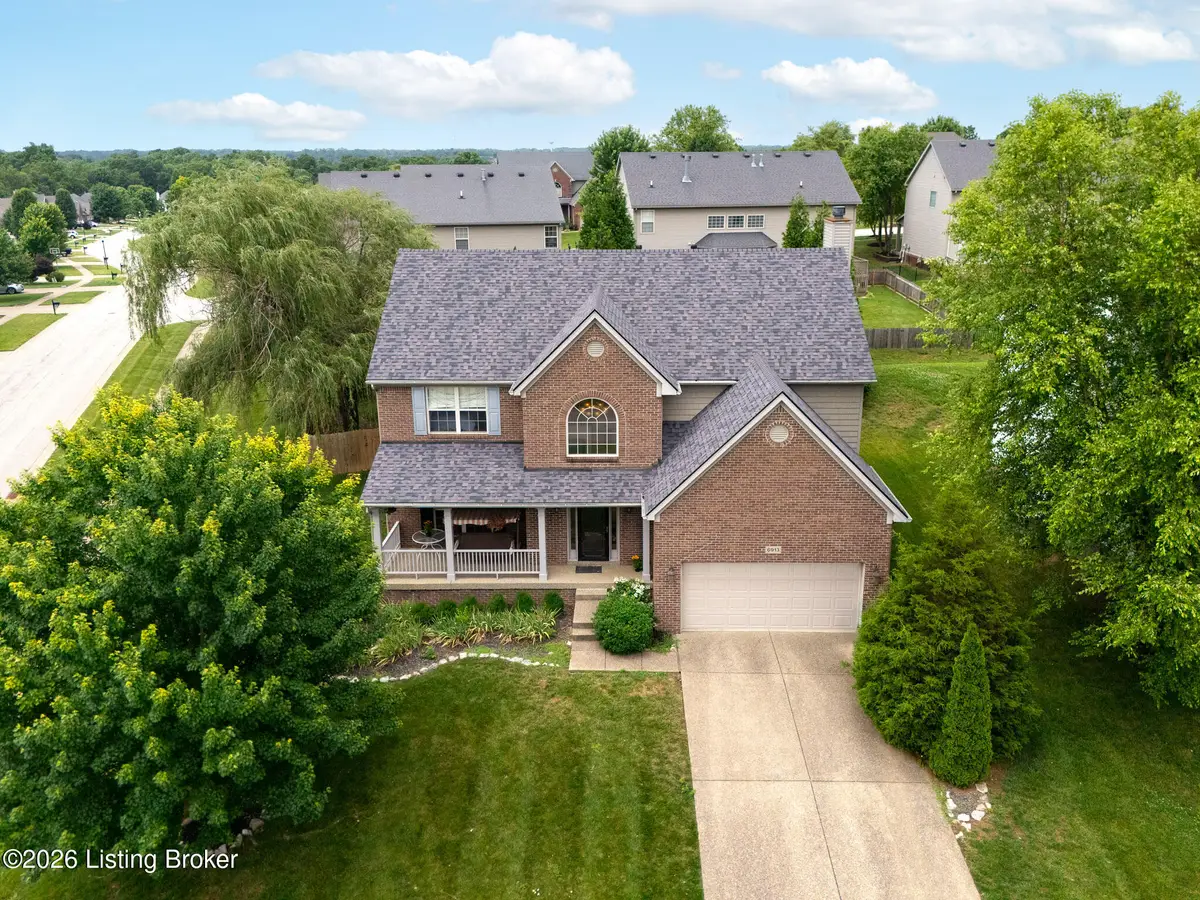 6913 Williamsgate Blvd, Crestwood, KY 40014 - #1