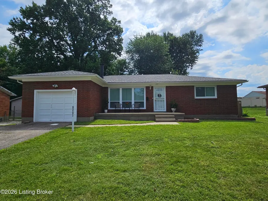 8203 Seaforth Dr, Louisville, KY 40258 - #2