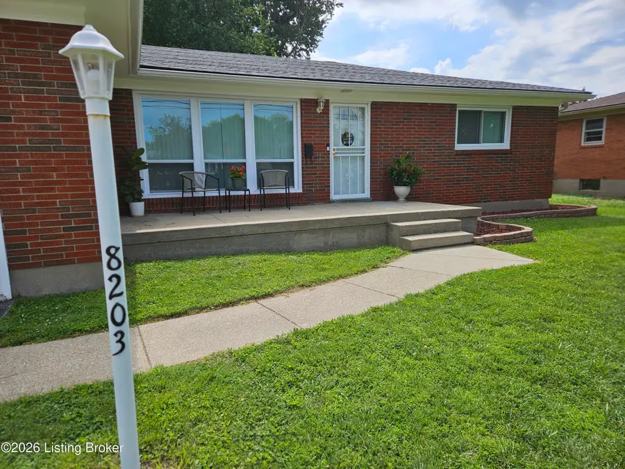 8203 Seaforth Dr, Louisville, KY 40258 - #3