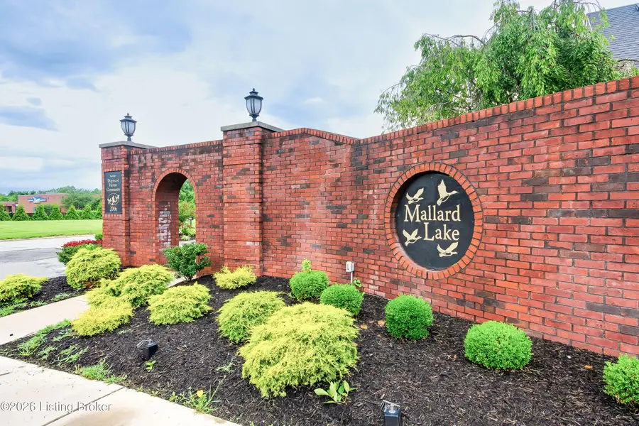 156 Goldeneye Ct, Shepherdsville, KY 40165 - #2
