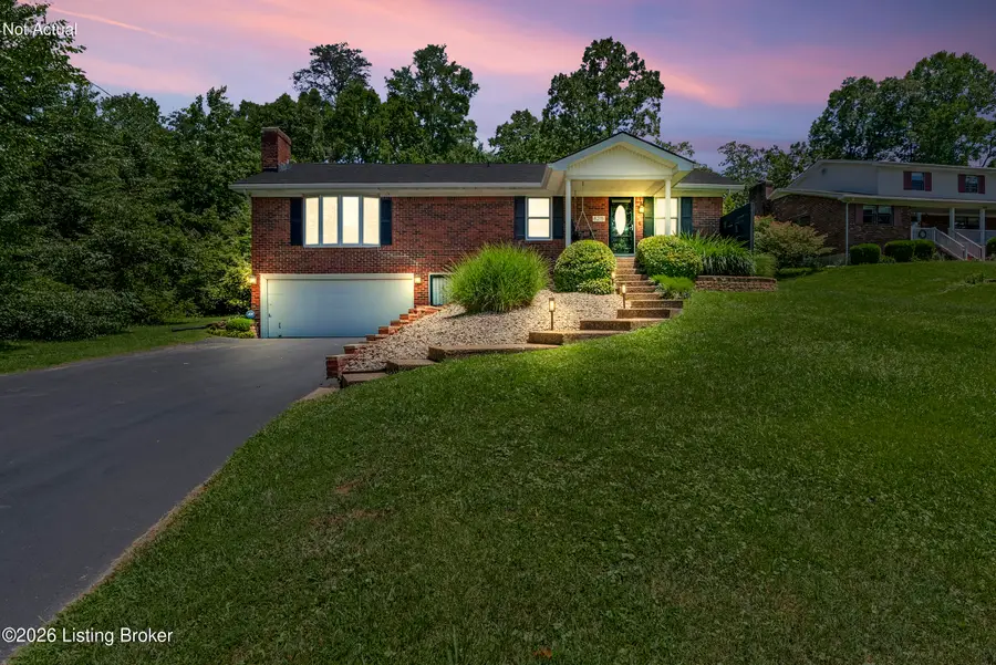 8215 Arnoldtown Rd, Louisville, KY 40214 - #2
