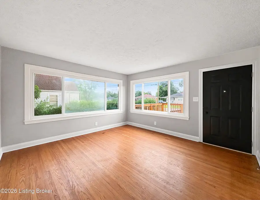 6215 Fox Ave, Louisville, KY 40272 - #3
