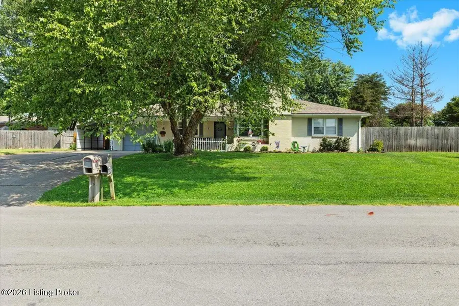 4220 Frances Dr, Bardstown, KY 40004 - #2