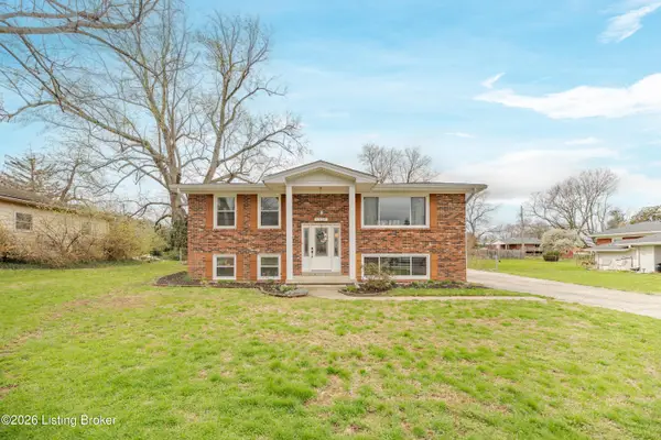 1624 Greenland Park Cir, Shelbyville, KY 40065