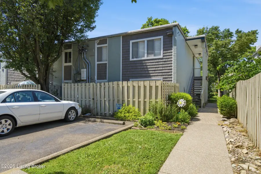 1935 Gardiner Ln #APT F89, Louisville, KY 40205 - #3