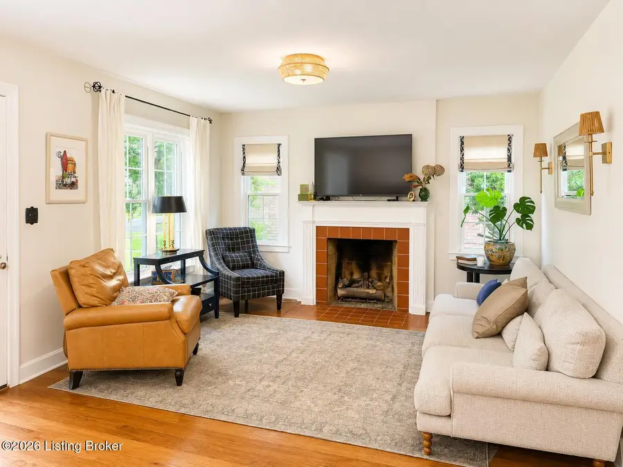 216 Brown Ave, Louisville, KY 40207 - #3