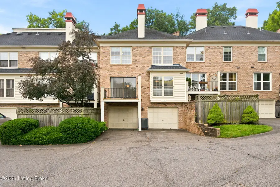 5720 Coach Gate Wynde, Louisville, KY 40207 - #3