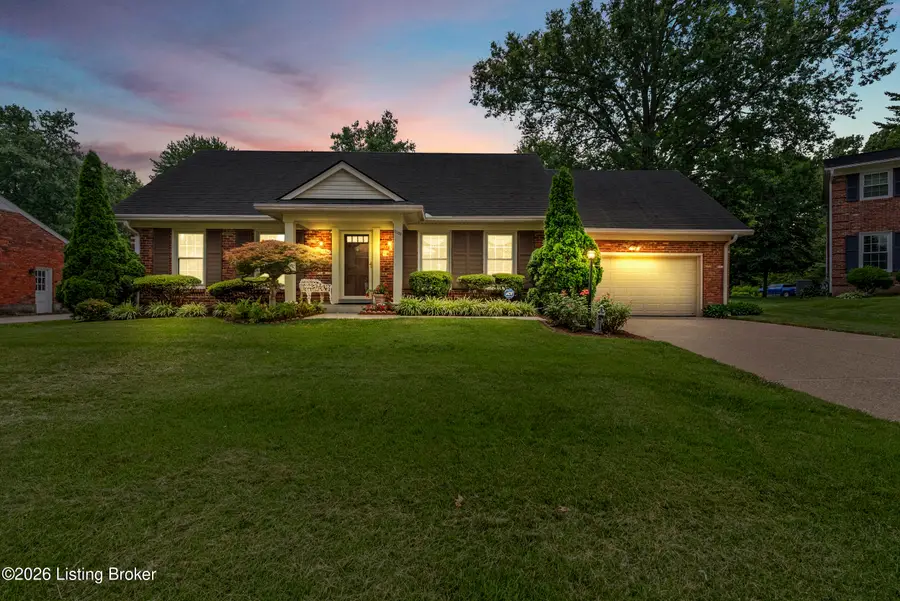 11102 Kinnaird Ct, Louisville, KY 40243 - #2