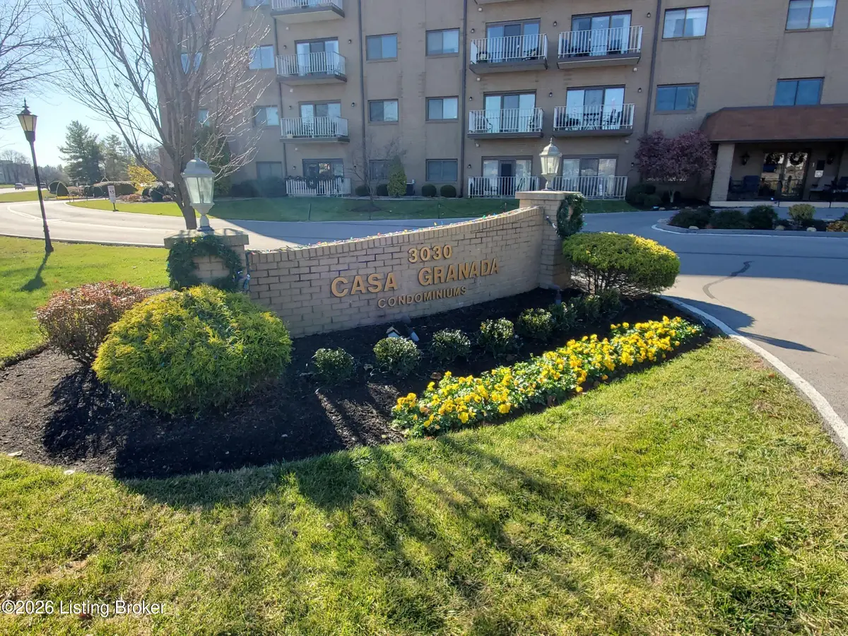 3030 Breckenridge Ln #527, Louisville, KY 40220 - #1