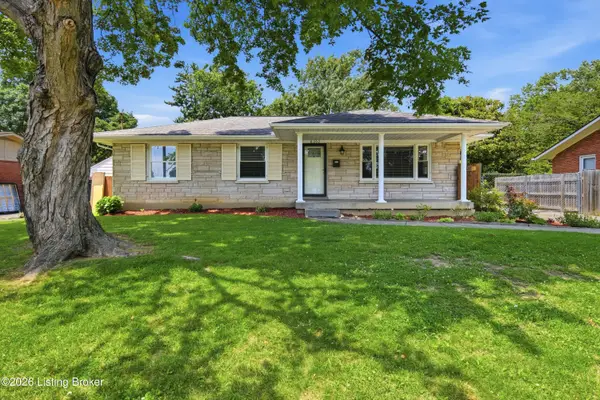 8202 Devonshire Dr, Louisville, KY 40258