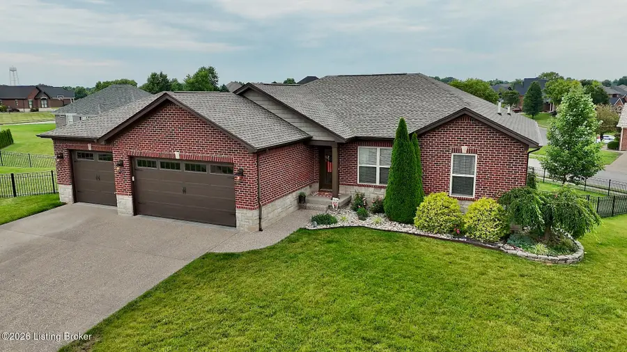2904 Coldstream Dr, Jeffersonville, IN 47130 - #3