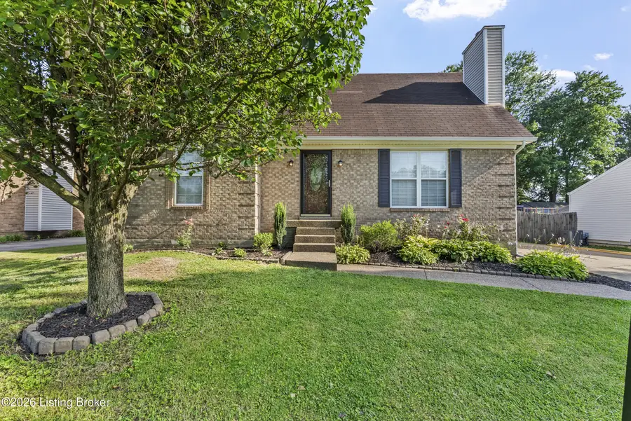 8404 Silver Fox Rd, Louisville, KY 40291 - #2