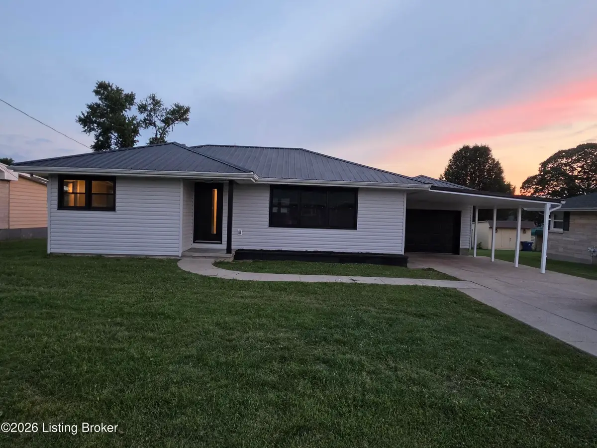 407 Lowell Ave, Campbellsville, KY 42718 - #1