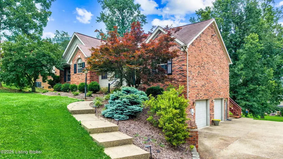 511 Pointe Blvd, Shepherdsville, KY 40165 - #2