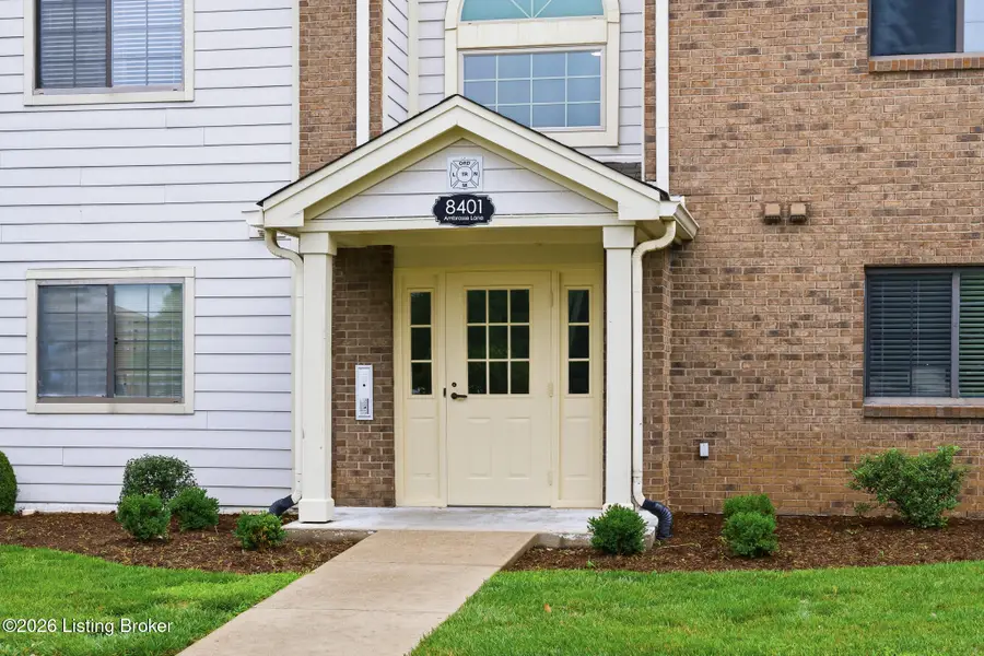 8401 Ambrosse Ln #207, Louisville, KY 40299 - #2