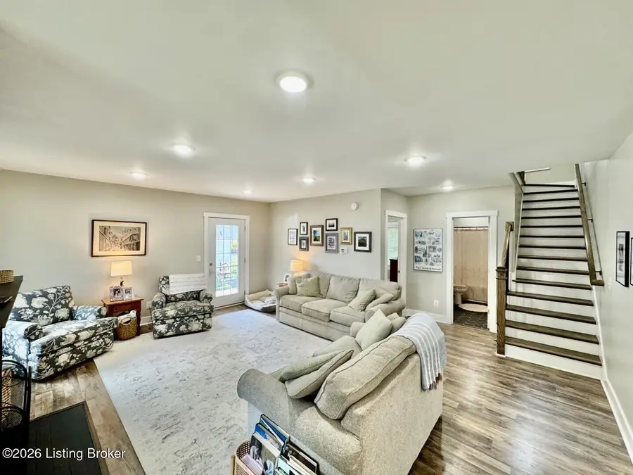 204 E Virginia Ave, Springfield, KY 40069 - #3