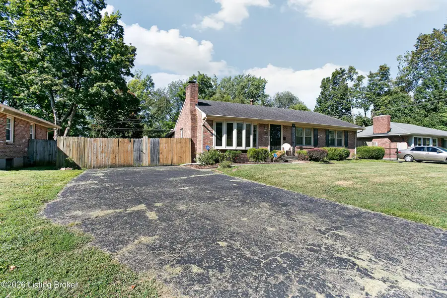 1906 Herr Ln, Louisville, KY 40222 - #2