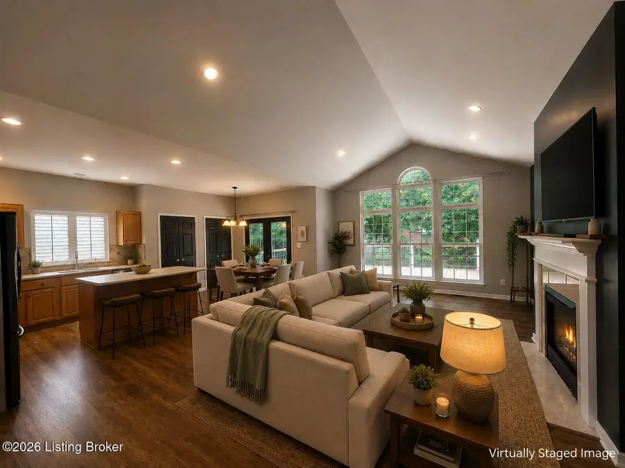 10611 Providence Dr, Louisville, KY 40291 - #3