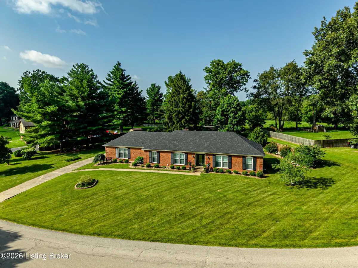 468 Oak Crest Dr, Shelbyville, KY 40065 - #1