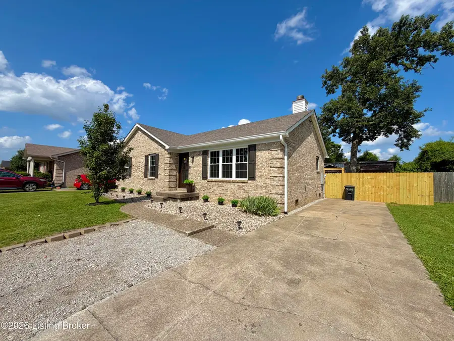 238 Tara Cir, Shepherdsville, KY 40165 - #2