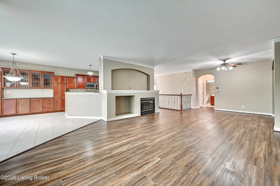 363 Riverbend Dr, Ludlow, KY 41016 - #2