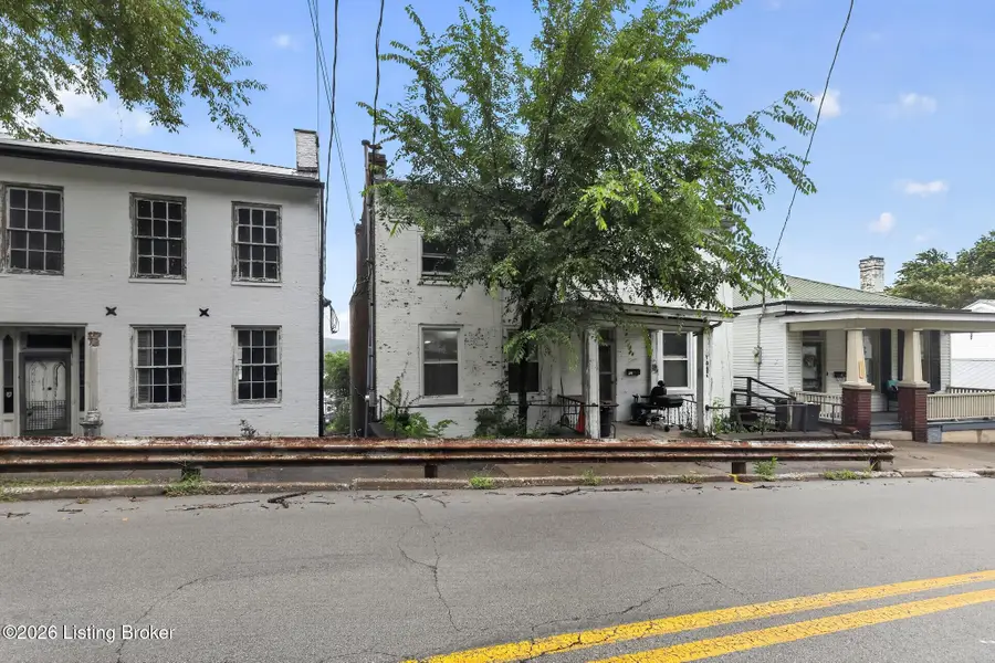 105 W 4th St, Maysville, KY 41056 - #2