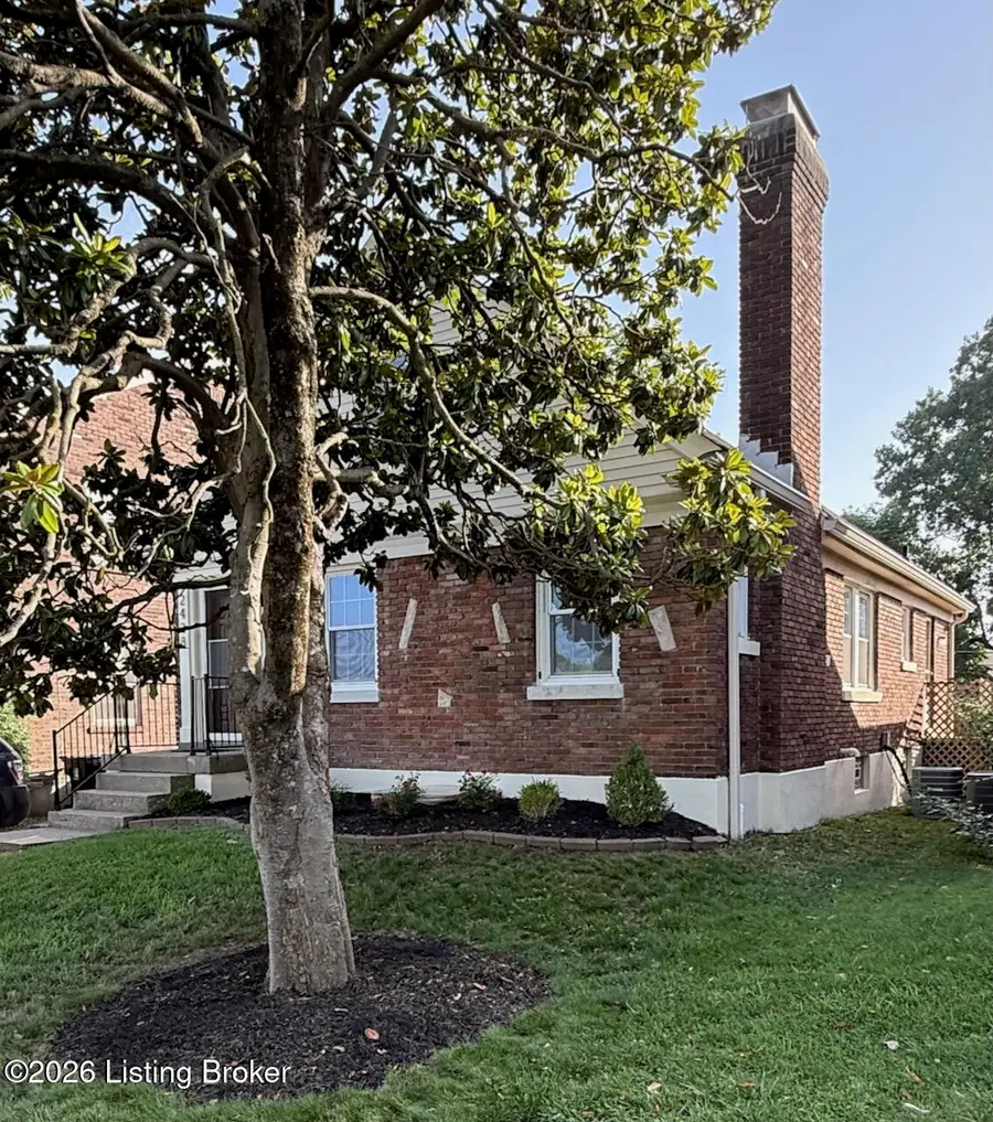 2428 Bradley Ave, Louisville, KY 40217 - #2