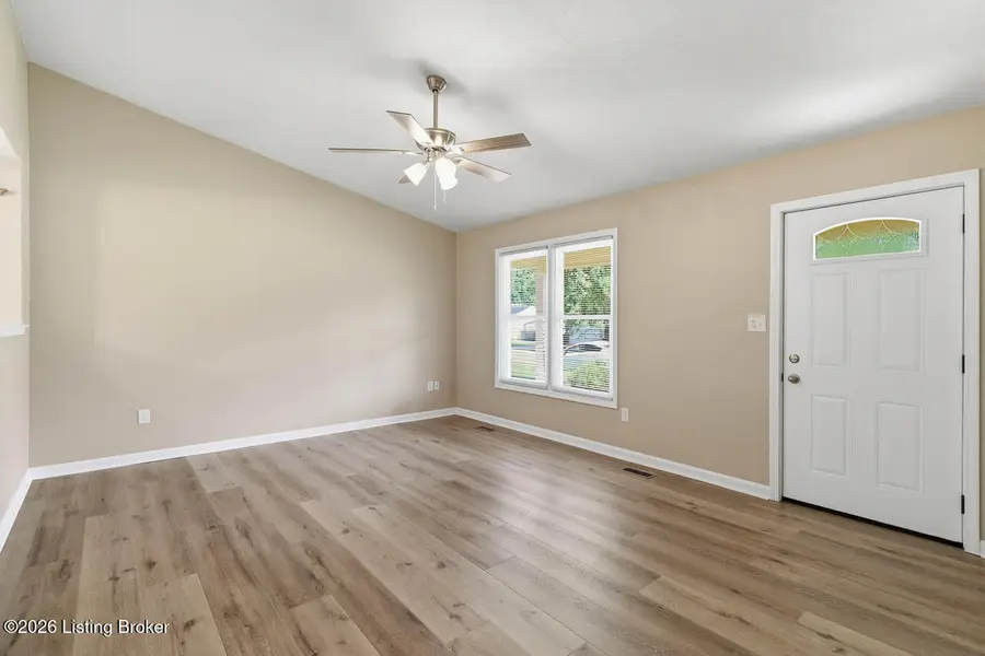 8410 Silver Fox Rd, Louisville, KY 40291 - #2
