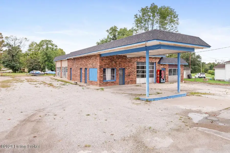 331 Main St, Lebanon Junction, KY 40150 - #2