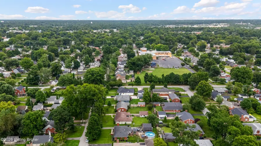 3606 Norbourne Blvd, Louisville, KY 40207 - #2