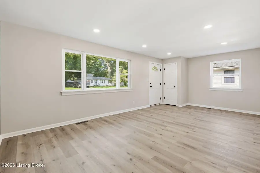 2209 Peaslee Rd, Louisville, KY 40216 - #3