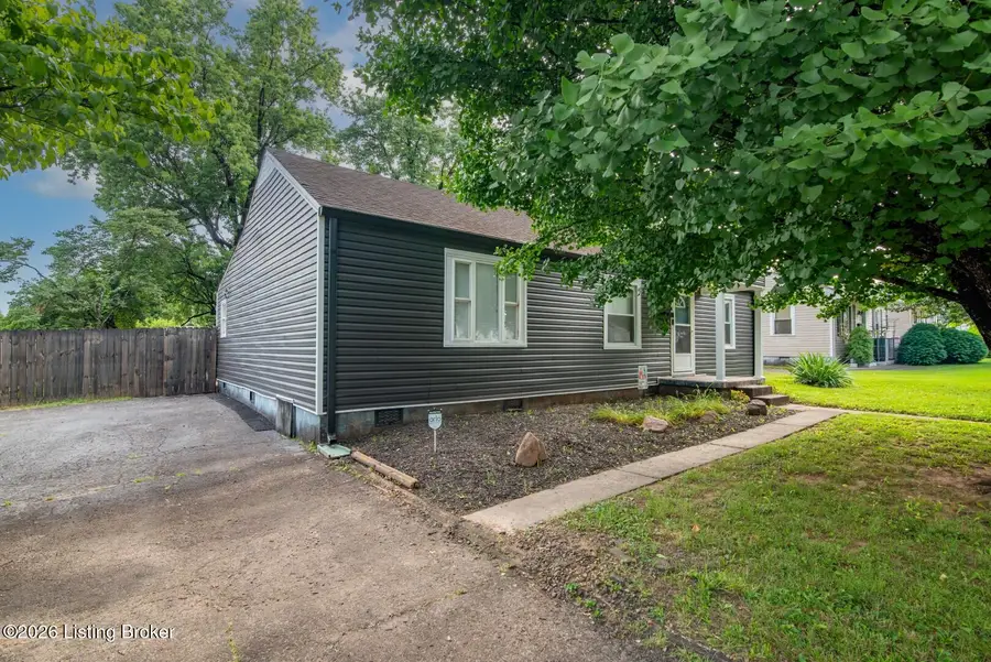 830 Bartley Ave, Bardstown, KY 40004 - #2