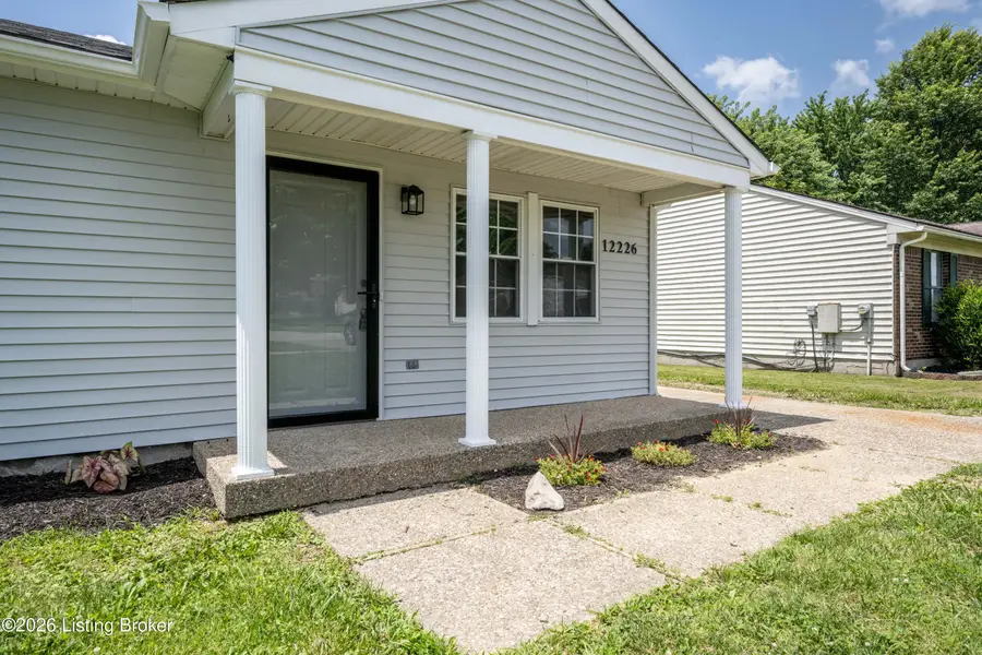12226 Somerset Dr, Louisville, KY 40229 - #3
