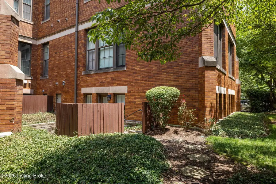 2525 George Rogers Clark Pl #T09, Louisville, KY 40206 - #2
