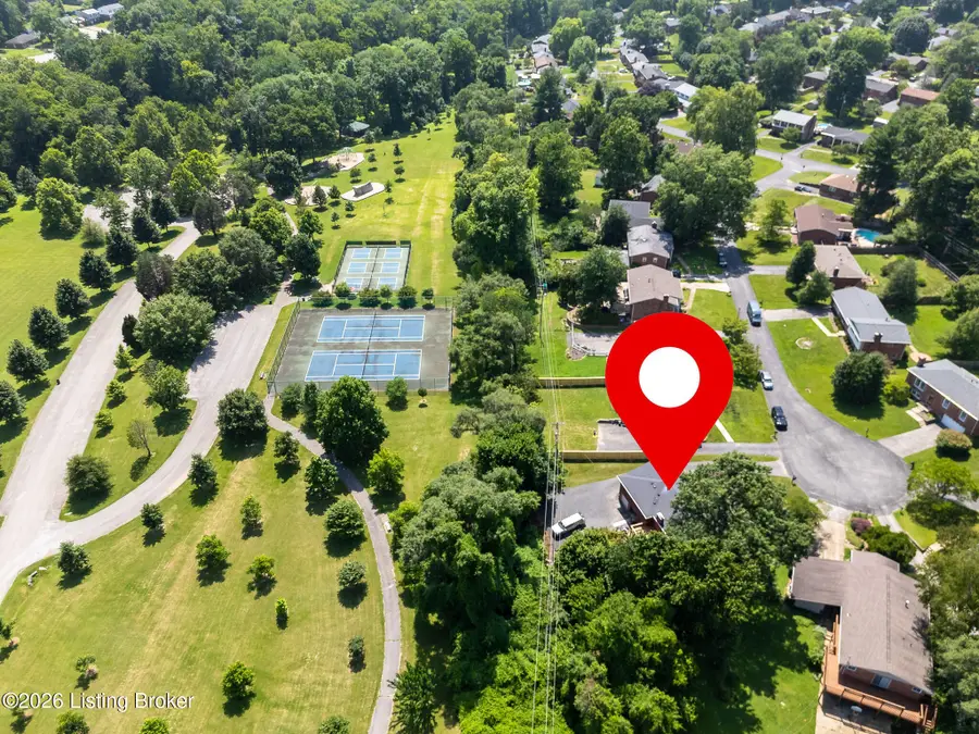 9814 Boxford Ct, Louisville, KY 40242 - #2