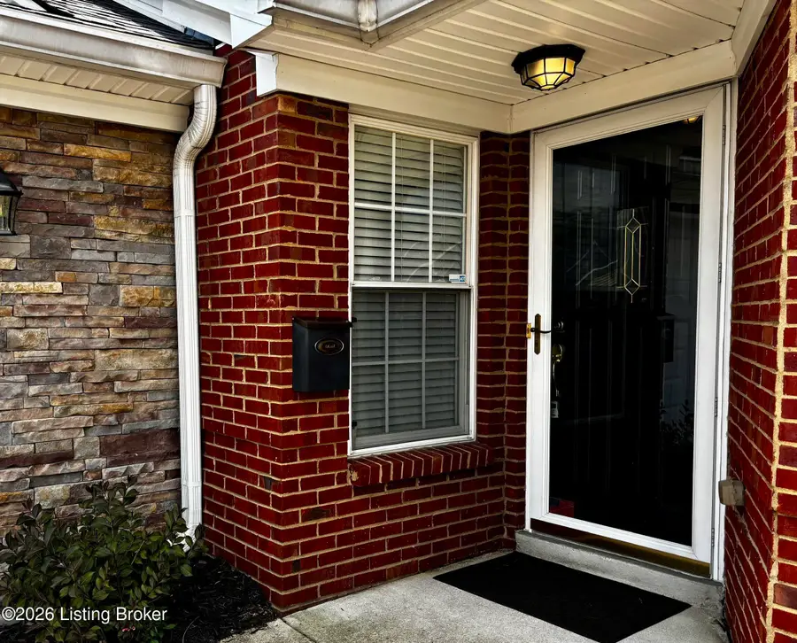 7507 Pony Haven Dr, Louisville, KY 40214 - #2