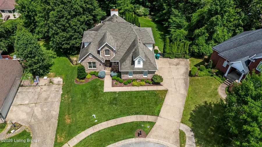 8807 Grand Ridge Ct, Louisville, KY 40214 - #2