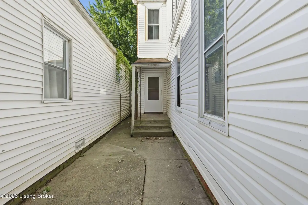 1036 E Caldwell St, Louisville, KY 40204 - #1